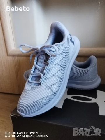 Дамски маратонки Under Armour 38,5 номер, снимка 5 - Маратонки - 50795740