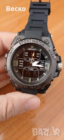 Продавам здрав и красив часовник. 