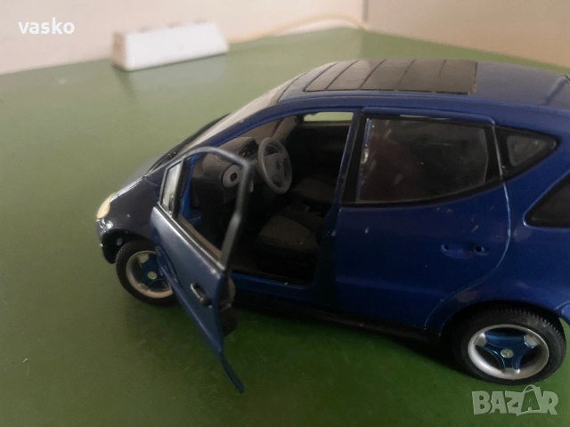 MAISTO 1:18 Mercedes Thailand, снимка 2 - Колекции - 53414033