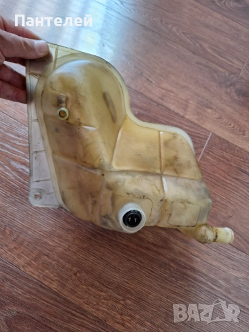 Казанче за антифриз , снимка 2 - Части - 51795926