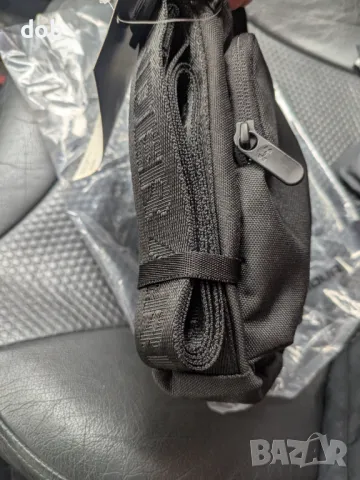 Нова мъжка чанта Under Armour Loudon Lite Crossbody, снимка 12 - Чанти - 48459393