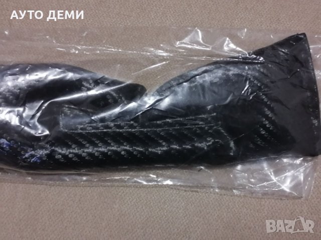 Възглавнички уплътнители черен карбон кожа за между авто седалки на Порше Porsche , снимка 3 - Аксесоари и консумативи - 35562145