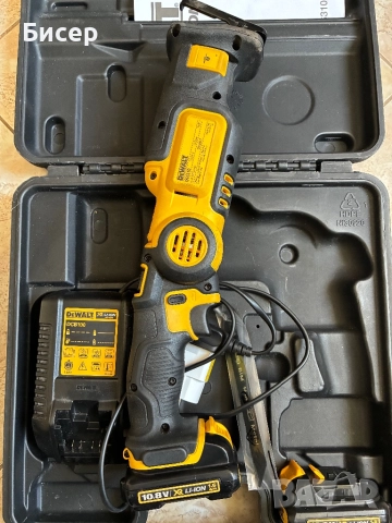 Саблен трион  Деволт Dewalt DCS310, снимка 3 - Други инструменти - 50101847