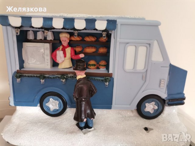 коледна каравана с музика и мигащи светлини лампички Magic Village, снимка 2 - Декорация за дома - 40195508