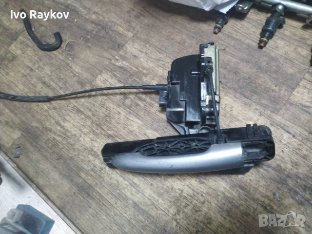 Дръжка , задна дясна за NISSAN PRIMERA P12 , 80610AV600.