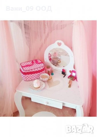 Детска тоалетка със столче, снимка 3 - Тоалетки - 35527675