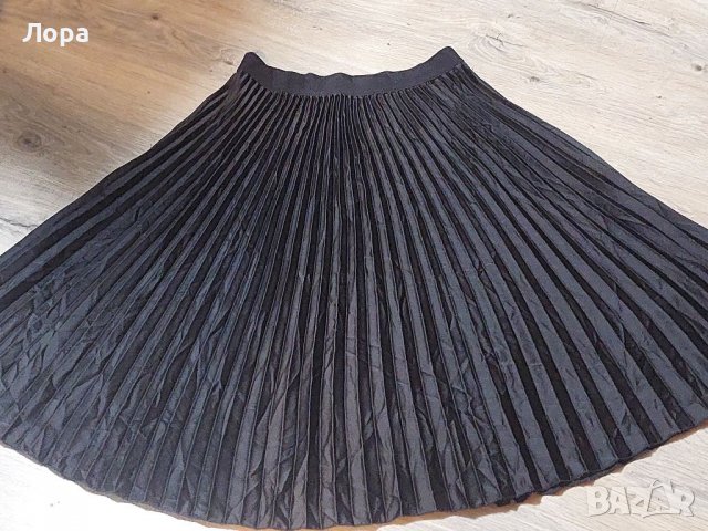 Дамска плисирана пола