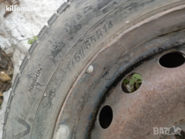 Две джанти от Рено със зимни гуми-5мм, снимка 2 - Гуми и джанти - 51669557