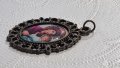Vintage медальон-висулка с лика на Богородица, снимка 3