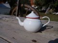 Стар емайлиран чайник #11, снимка 1 - Антикварни и старинни предмети - 26843513