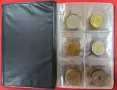Колекция различни на вид монети в класьор 60 брОЯ, снимка 1