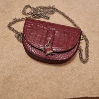 Дамска чанта малка , снимка 1 - Чанти - 33465868