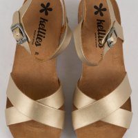 Златисти дамски сандали на платформа марка kellies , снимка 2 - Сандали - 38472376