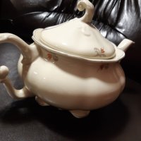 Чайник , снимка 1 - Антикварни и старинни предмети - 27997008