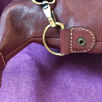  нова дамска чанта на френския бранд Catana, кожа, снимка 7 - Чанти - 43831157