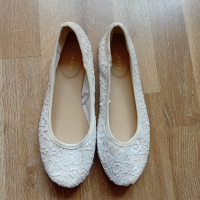 Бели дантелени балеринки, снимка 5 - Детски обувки - 44889601