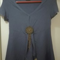 Интересна блуза с арт елемент, снимка 1 - Тениски - 26995845