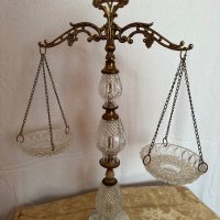 Красива Кристалнa везнa на справедливостта с мраморна основа, снимка 8 - Антикварни и старинни предмети - 43482086