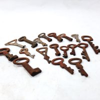 ЛОТ от 18 стари малки ключета(1.3), снимка 5 - Антикварни и старинни предмети - 43741417