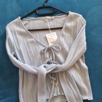 Дамска къса блуза PULL and BEAR  M, снимка 3 - Блузи с дълъг ръкав и пуловери - 43242746