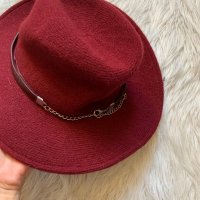 Вълнена шапка бордо, снимка 3 - Шапки - 38502011