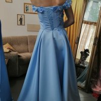Бална синя рокля с 3Д цветя, снимка 4 - Рокли - 32799631