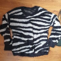 Дамска пухена блуза размер L, снимка 2 - Блузи с дълъг ръкав и пуловери - 35277002