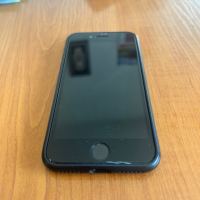 Iphone se 2020, снимка 1 - Apple iPhone - 44890372