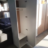 Еднокрилен гардероб с врата от МДФ цвят бяло мат., снимка 3 - Гардероби - 38300846