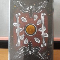 Sasuraibito Tarot - уникални 78 таро карти с кутия и хартиена книжка, снимка 2 - Карти за игра - 34658202
