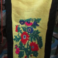 красива стара престилка от носия с бродерия, жълта, с цветя, снимка 4 - Антикварни и старинни предмети - 28940675