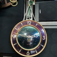 Стар механичен стенен часовник Маяк, снимка 1 - Антикварни и старинни предмети - 43818291