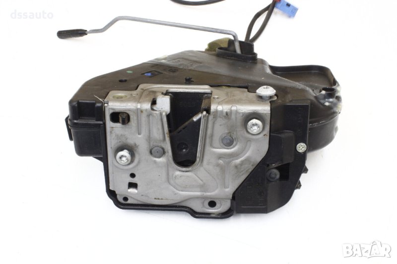 Брава задна лява врата Mercedes CLS W219 2197300135, снимка 1