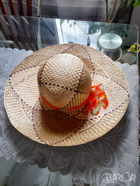 Две нови сламени шапки, снимка 1
