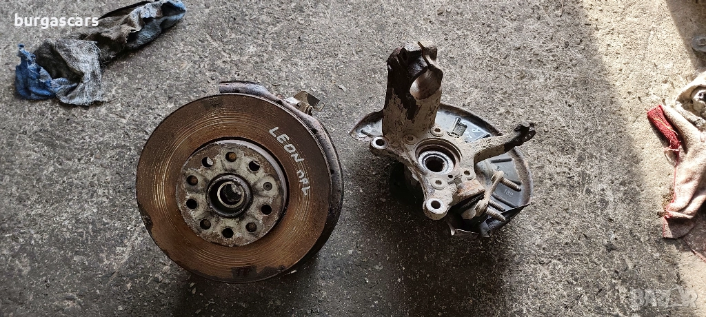 Шенкел лагер главина ляв десен Seat Leon 1.4TSI - 90лв, снимка 1