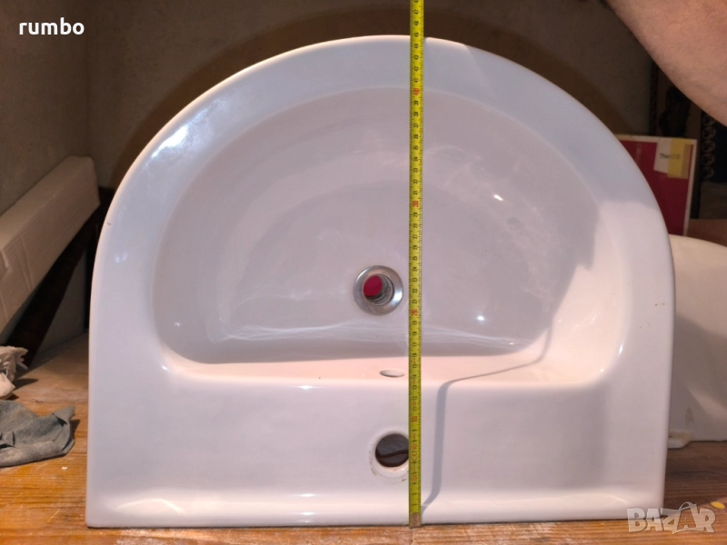 Продавам в комплект порцеланова мивка с конзола „Ideal Standart“  55см с конзола , снимка 1