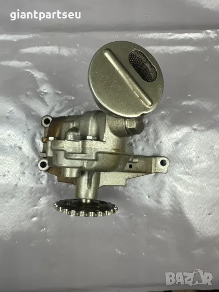 Маслена Помпа за Мерцедес Mercedes-benz W202 1111810201, снимка 1