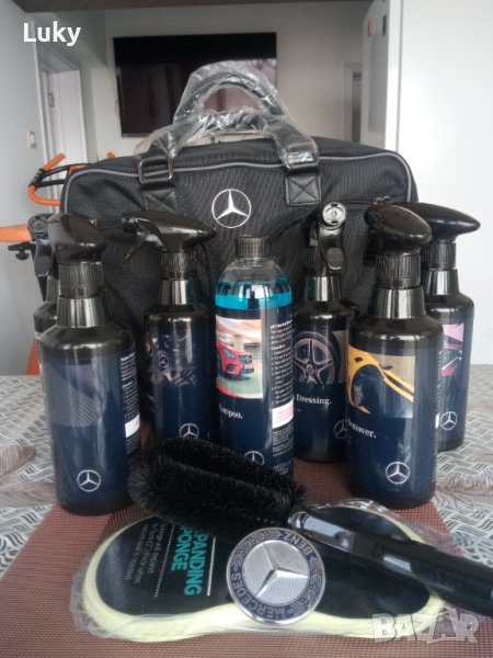 Продавам нова, оригинална,колекционерска, чанта Мерцедес и още нещо...., снимка 1