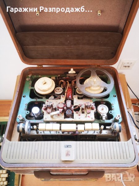 Лампов магнетофон Мелодия МГ-56 1958 г., снимка 1