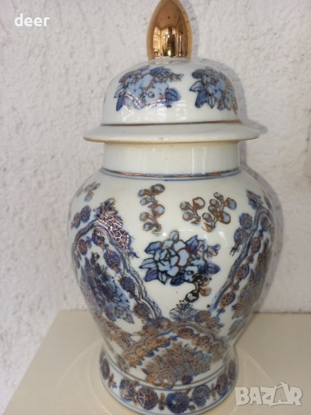 Красива, ръчно нарисувана,  китайска  порцеланова ваза, снимка 1