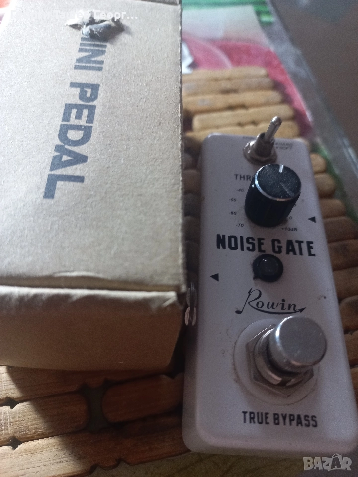 Продавам noise gate за китара Rowin с True Bypas, снимка 1