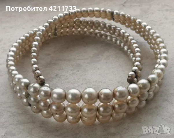 гривна от изкуствени перли Ново