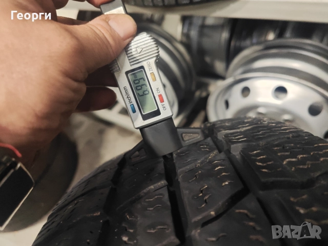 4бр.зимни гуми 215/65/15C Vredestein, снимка 2 - Гуми и джанти - 52463822