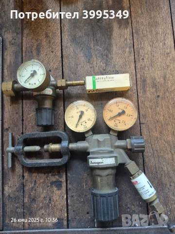 Редуцир вентили за ацетилен и пропан бутан+ пламъкогасител към ПБ