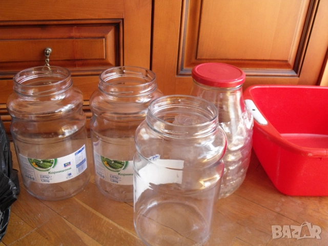 стъкленни буркани , снимка 2 - Буркани, бутилки и капачки - 51609089