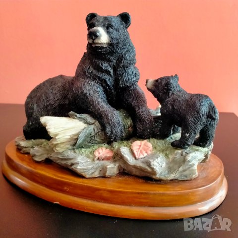 Колекционерска декоративна фигура Черна мечка с малко мече, снимка 1 - Колекции - 40160185