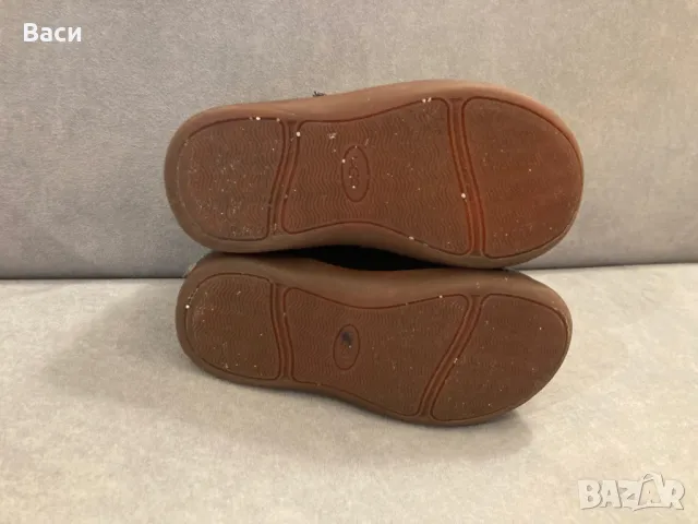 UGG оригинални детски ботушки, снимка 6 - Детски боти и ботуши - 48325221