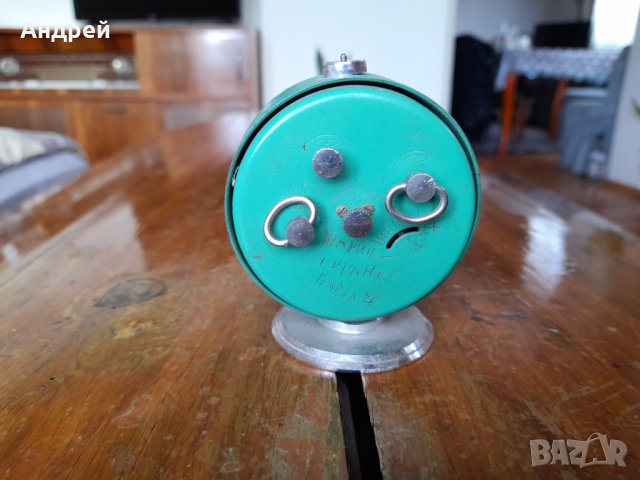 Часовник,Будилник Слава #2, снимка 4 - Антикварни и старинни предмети - 35246146