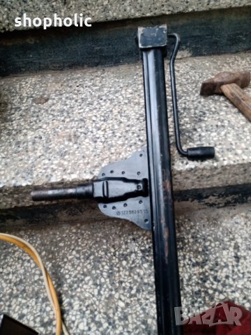 Винтов,колонен крик,вертикален