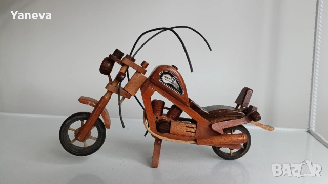 Harley-Davidson , дървен модел на ретро мотоциклет . Ръчна изработка, размер 30 см. , снимка 3 - Декорация за дома - 53011606